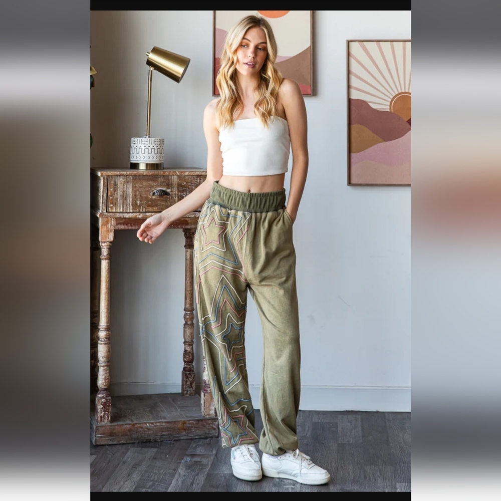 Oli & Hali WASHED STAR APPLIQUE JOGGER PANTS Olive FINAL PRICE!